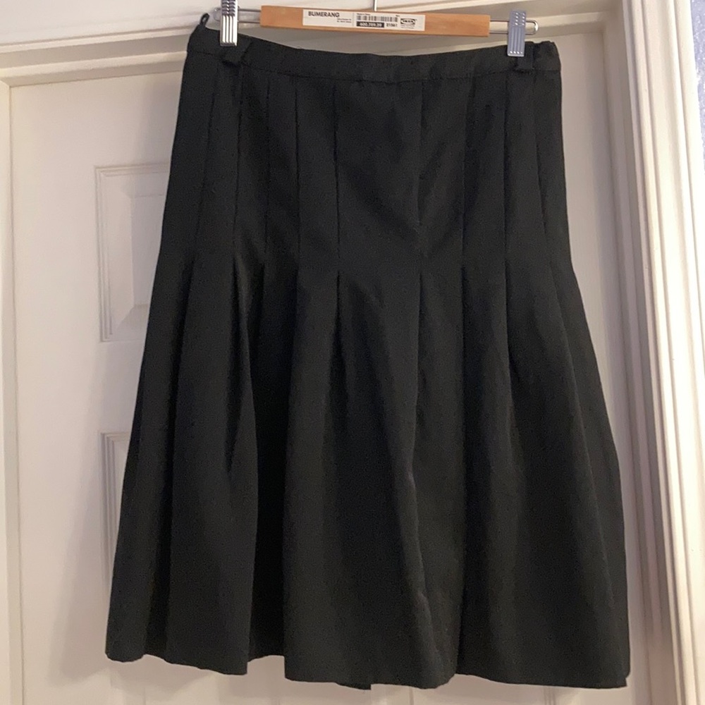 100% wool black pleated skirt